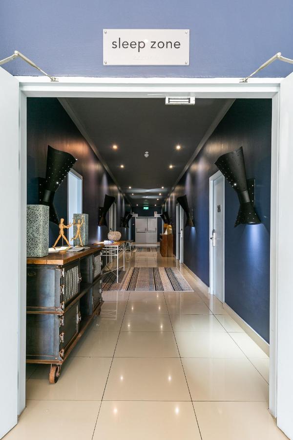 Zzzone Boutique Hostel Германус Екстер'єр фото