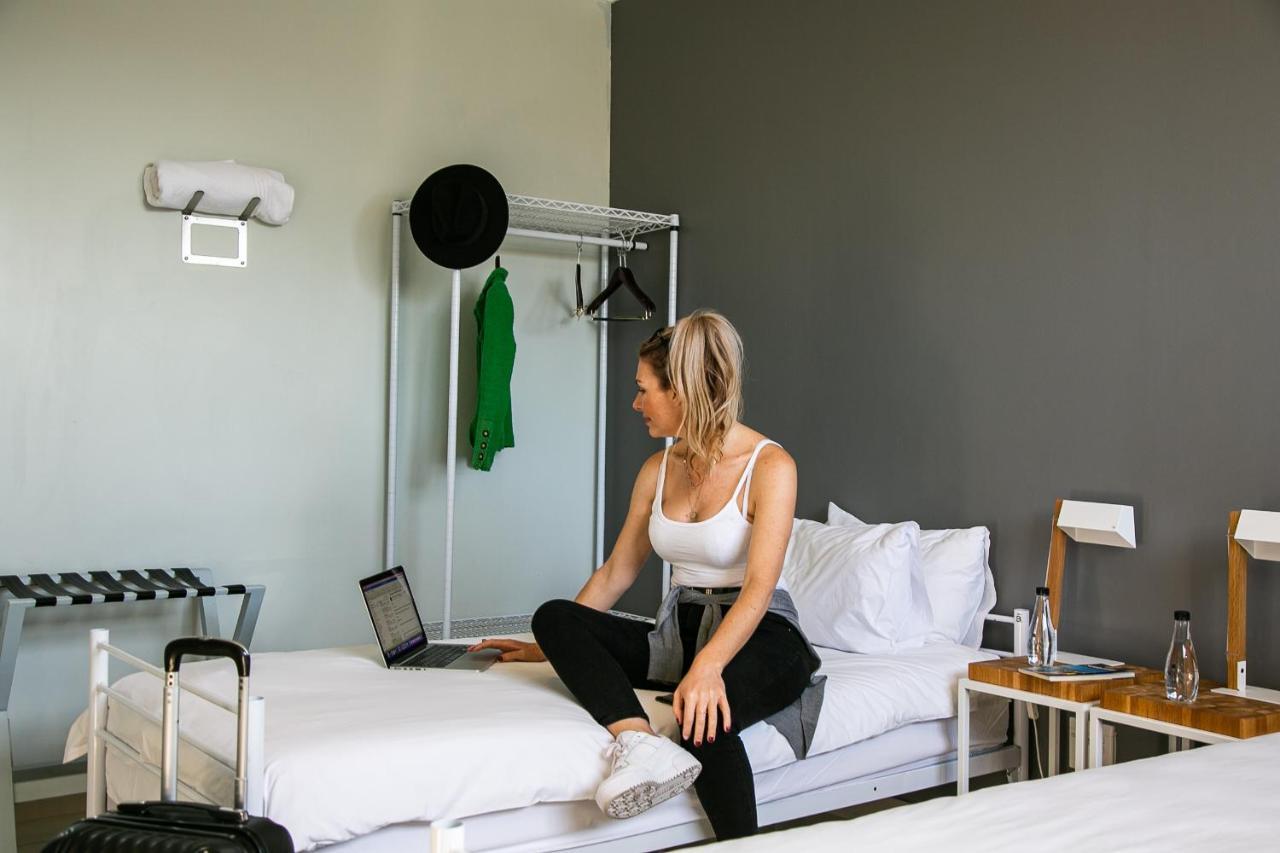 Zzzone Boutique Hostel Германус Екстер'єр фото