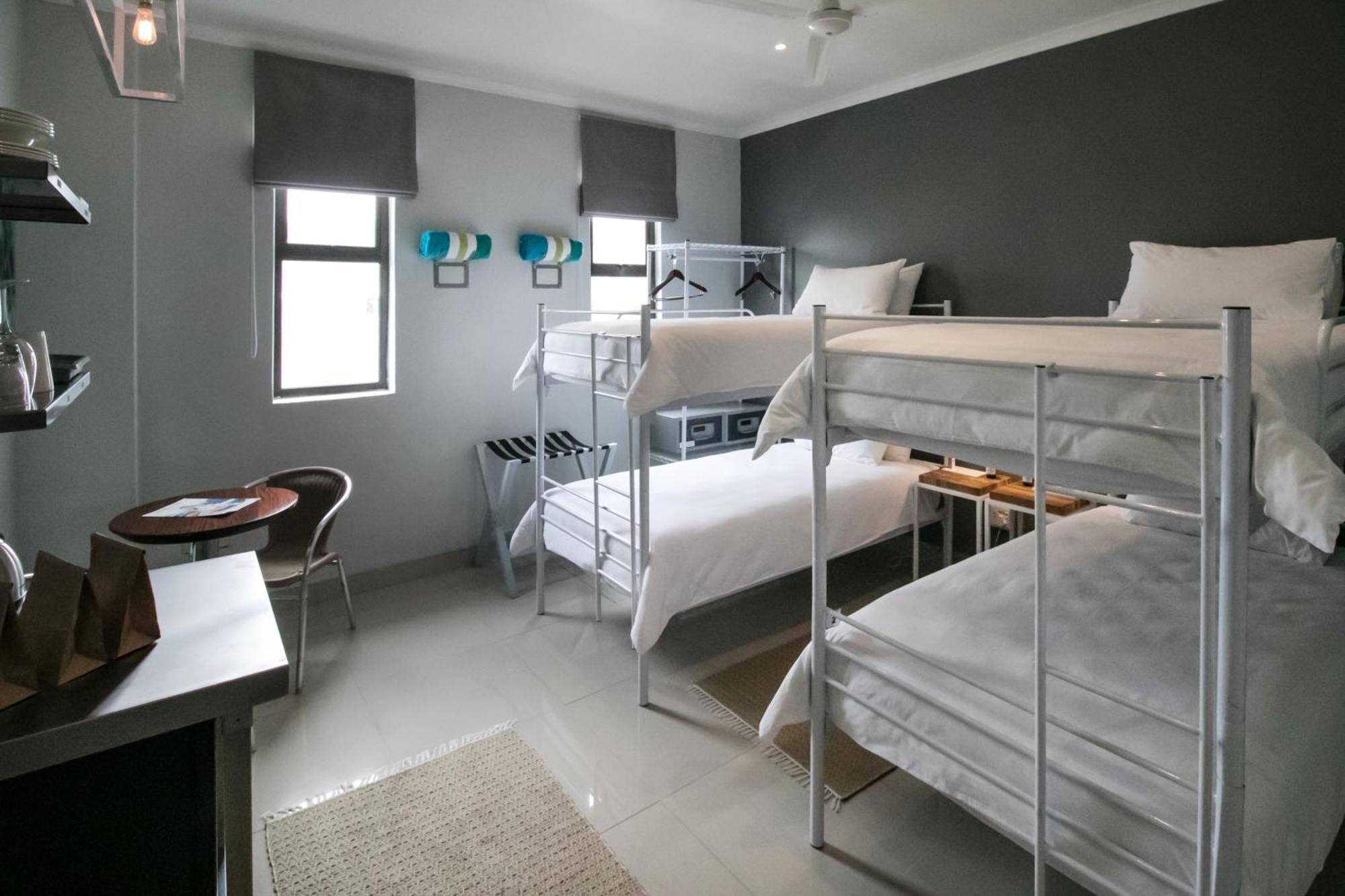 Zzzone Boutique Hostel Германус Екстер'єр фото